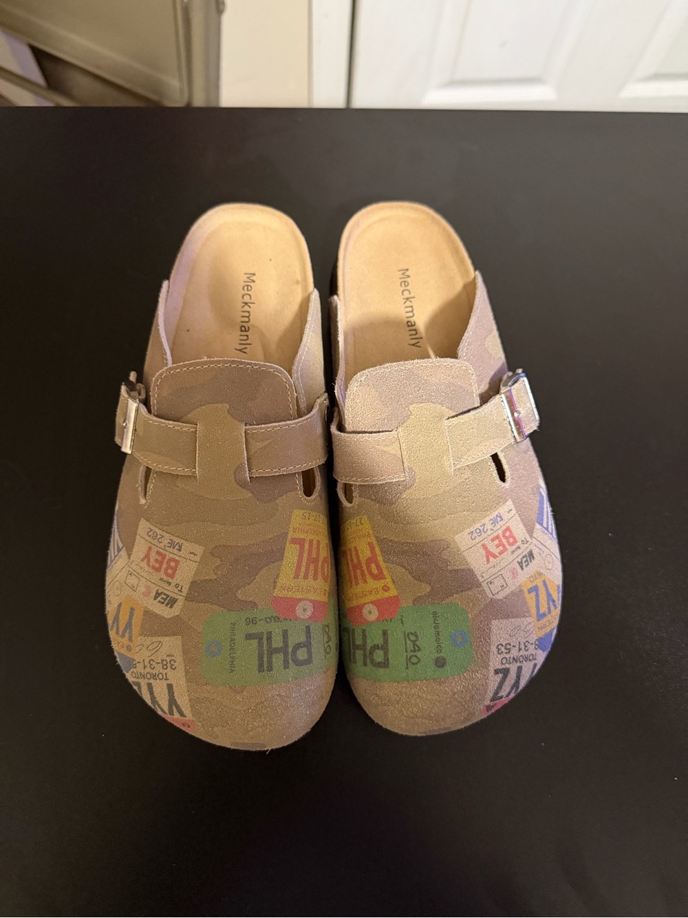 Unisex Clogs In Great Condition